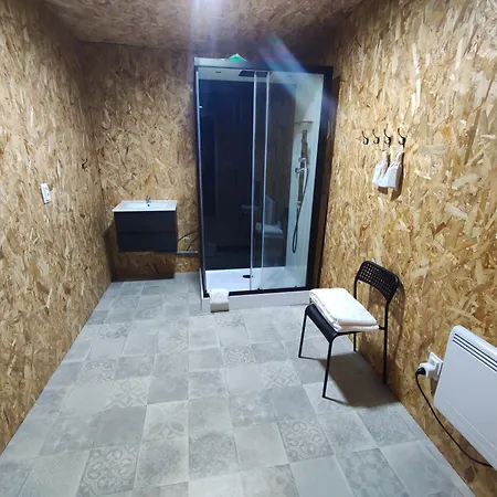לינה וארוחת בוקר La Maison De Tari ויטראק