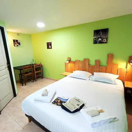 לינה וארוחת בוקר La Maison De Tari