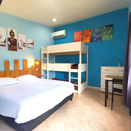 Bed and breakfast La Maison De Tari 2*