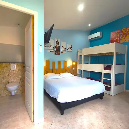 La Maison De Tari Bed and Breakfast 3*