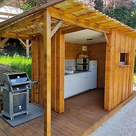 לינה וארוחת בוקר La Maison De Tari ויטראק