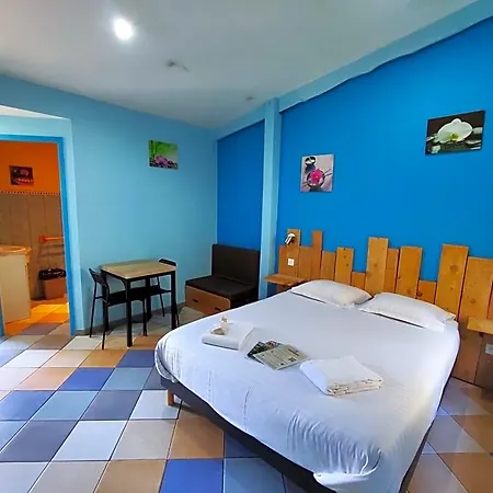 La Maison De Tari לינה וארוחת בוקר 3*