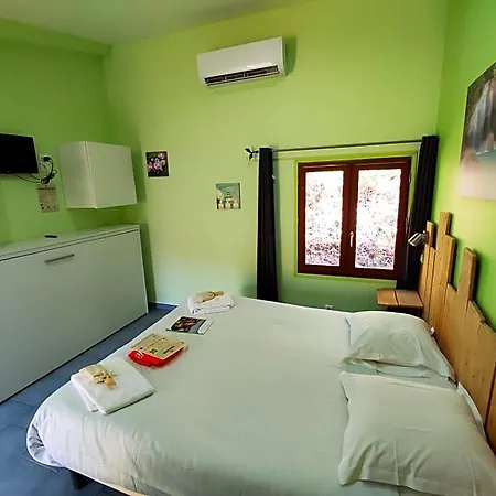 La Maison De Tari לינה וארוחת בוקר 3*