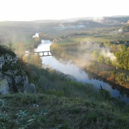 Bed and Breakfast La Maison De Tari 3*