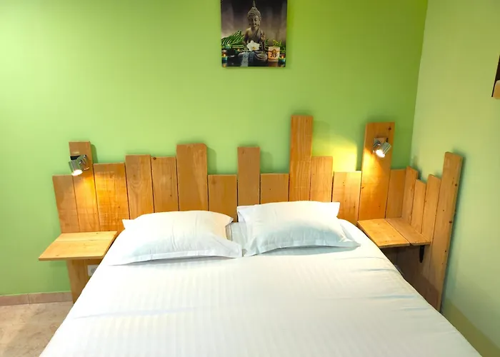 Bed & Breakfast La Maison De Tari 3*